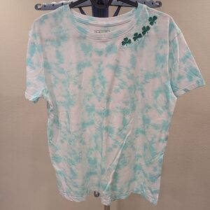 St. Patrick's Day White and Green Tie-Dye T-Shirt Clover Embroidery Juniors S